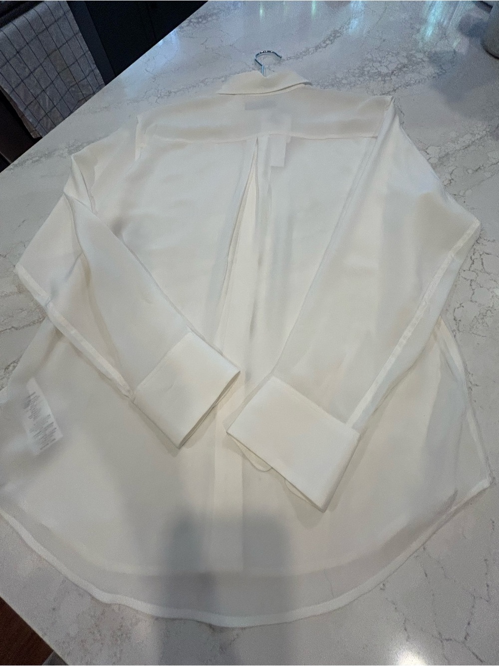 Equipment Femme, White, 100% Silk Blouse, Size Small - Picture 4 of 6